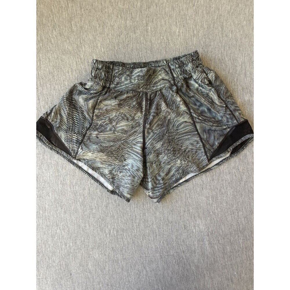 Lululemon Athletic Shorts size 2 Gray Black Pattern Size 2